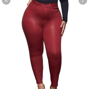 NWT. Good American Good Waist Crop Skinny Jeans In Color Ruby